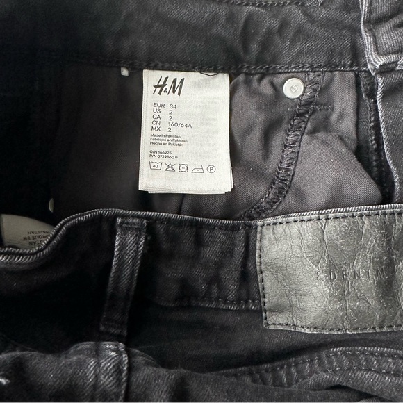 NWOT H&M Black Denim Skirt - Picture 4 of 5